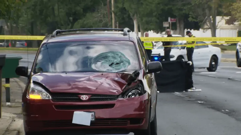 Deadly pedestrian crash shuts down Randolph Road in Montgomery County