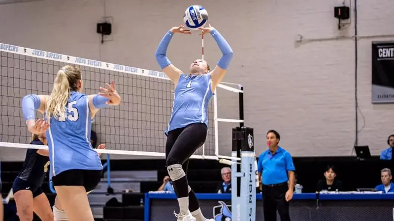 Hopkins Falls to Swarthmore in Five-Set Thriller