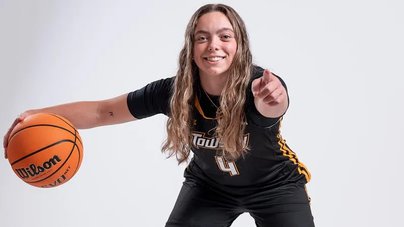 Renninger Named Preseason All-CAA Honorable Mention, Tigers Picked Fifth