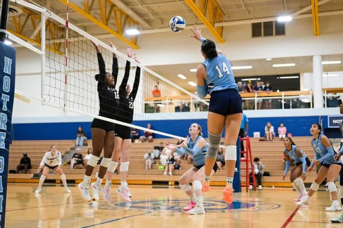 Women's Volleyball Falls to St. Mary's