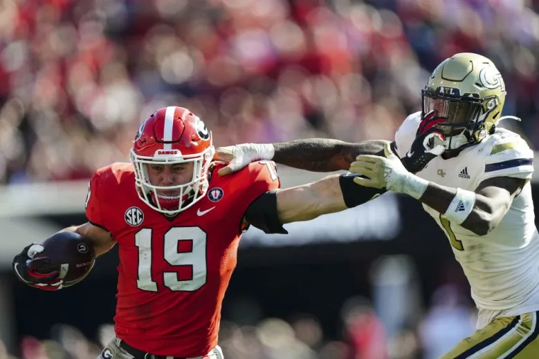 College football roundup: FBS playoffs to expand to 12 teams in 2024