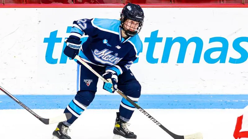 Women's Ice Hockey Completes Sweep over Boston University with 3-2 Victory