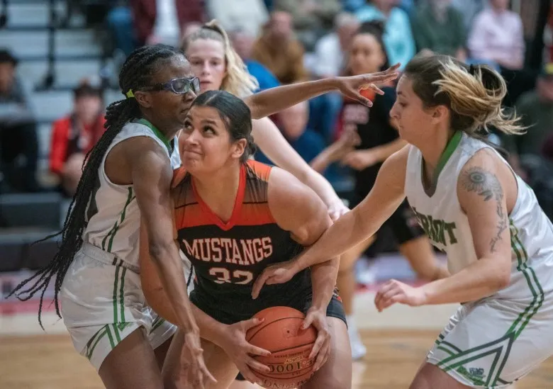 Women's basketball: CMCC dismisses Vermont Tech for another weekend romp