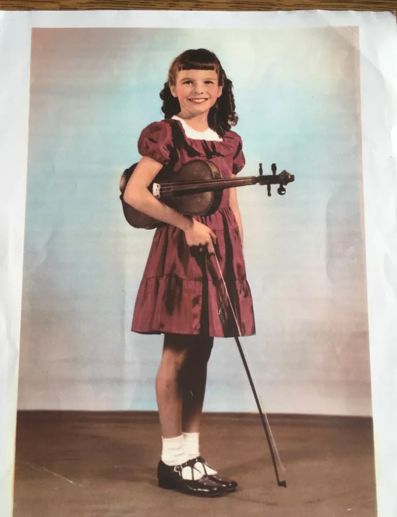 Kay Wheeler, Raymond: Striking the right note