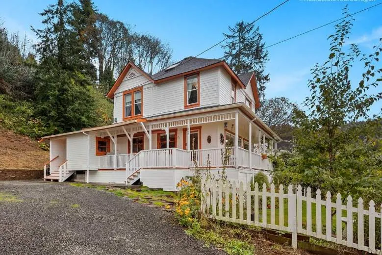 Fan buying famed 'Goonies' house in Oregon, listed for $1.7 million