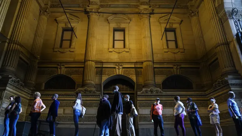 Non-religious voters wield clout, tilt heavily Democratic