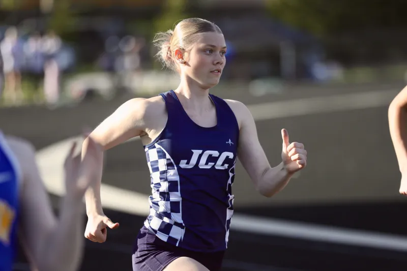 Botello-Ramos and Luebben win twice at Trojan Relays