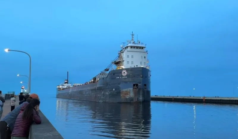 This Strange Great Lakes Ship Looks Like Nothing Else on the Water
