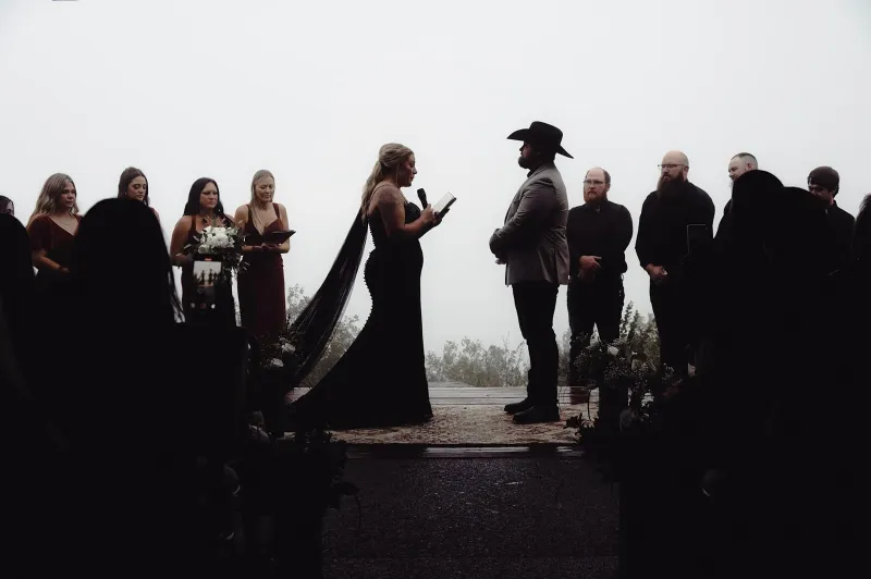 A Romantic Duluth Wedding in the Rain