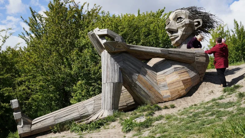 'Long Leif' siblings go indoors as Detroit Lakes troll artist stages first museum exhibit