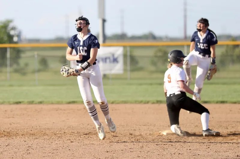 Huskies beat Tigers to advance to section championship