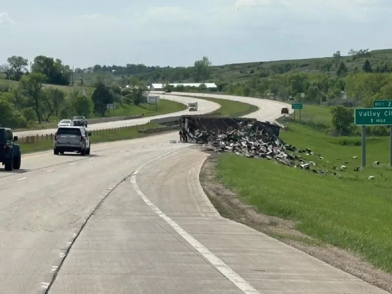 Semi hauling bees overturns on I-94 in Valley City