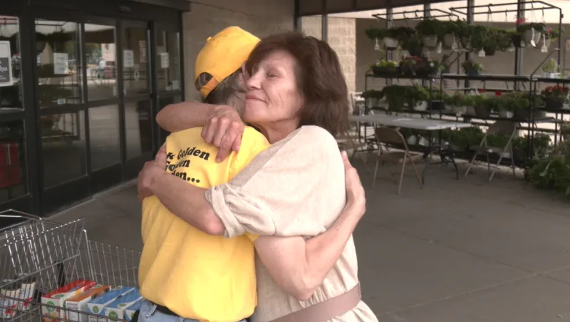 Golden Drive Homeless Kids grills up food to raise funds for nonprofit