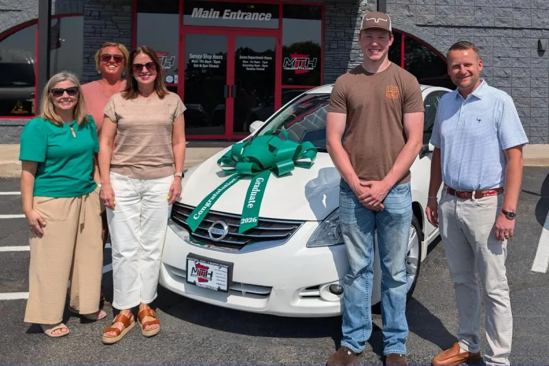 Sauk Rapids Grad Wins Car During Lock-in Celebration