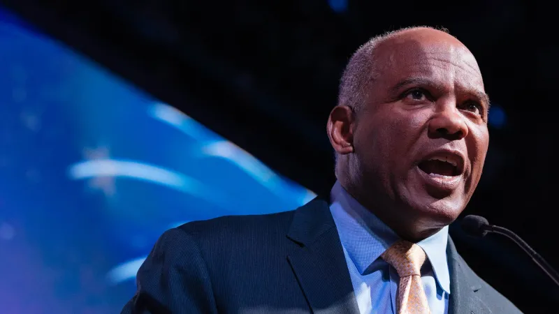 Qualls lands GOP endorsement after marathon convention