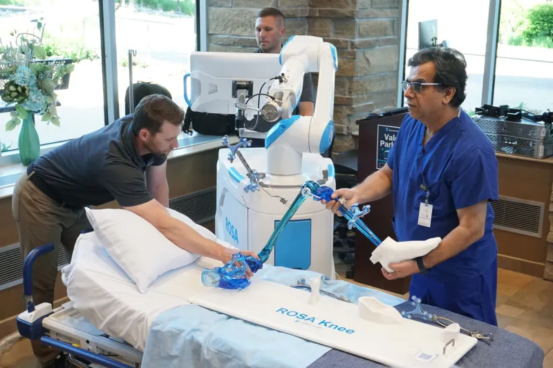 Essentia Health unveils new robotic surgical option