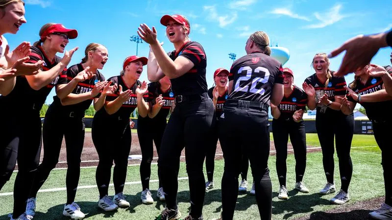 CSB Softball Ends Season at No. 19 in NFCA National Poll