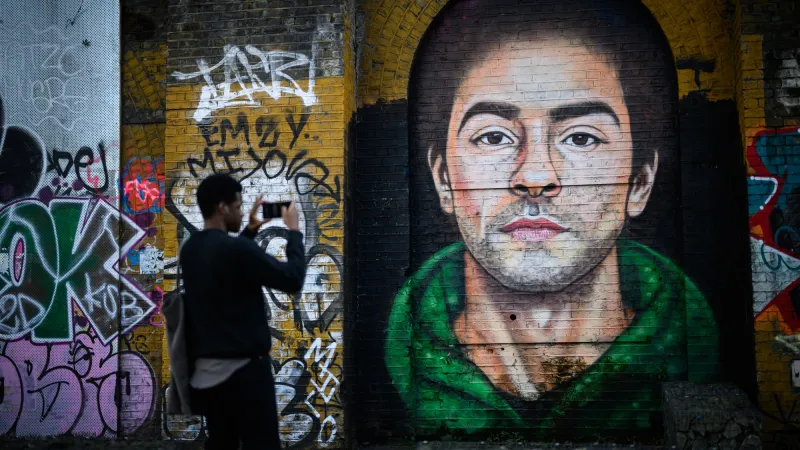 As Luigi Mangione's lawyers head to court, support grows for the accused 'vigilante'