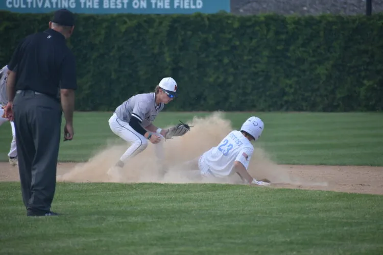 Graven's go-ahead triple leads JL Black past Springfield