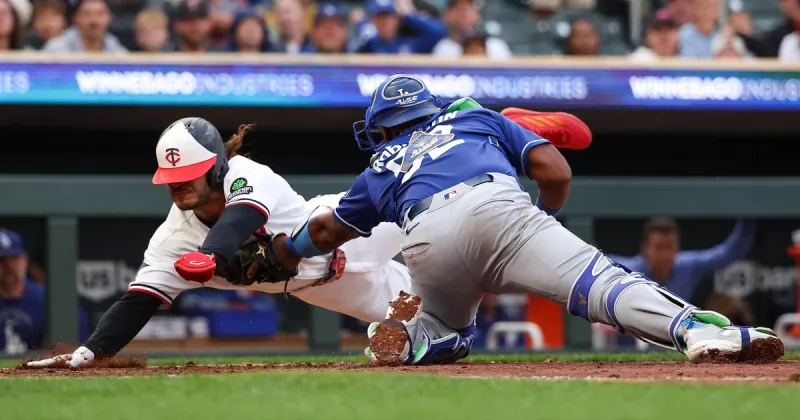 Dodgers pound out a season high-tying 17 hits in 12-3 win over Twins