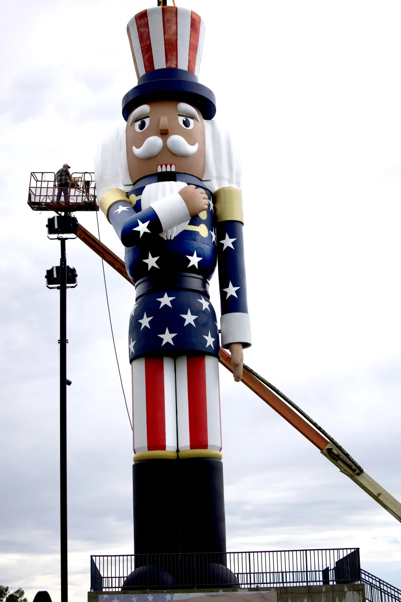 World's tallest nutcracker now completed in Luverne