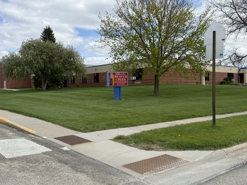 Beaver Creek approves school building purchase