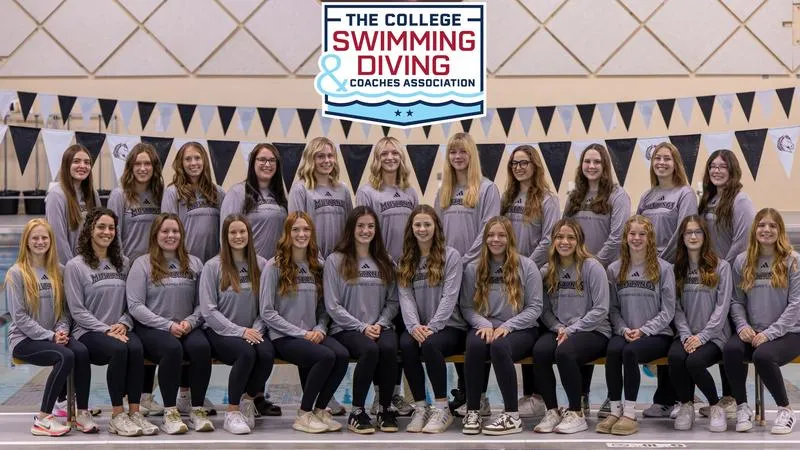 Swimming & diving team earns CSCAA Scholar All-American team accolades