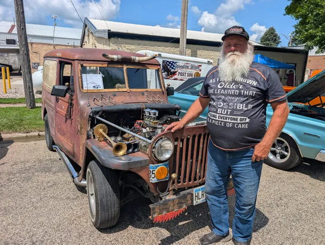 Burgers, music and classic vehicles in Ruthton