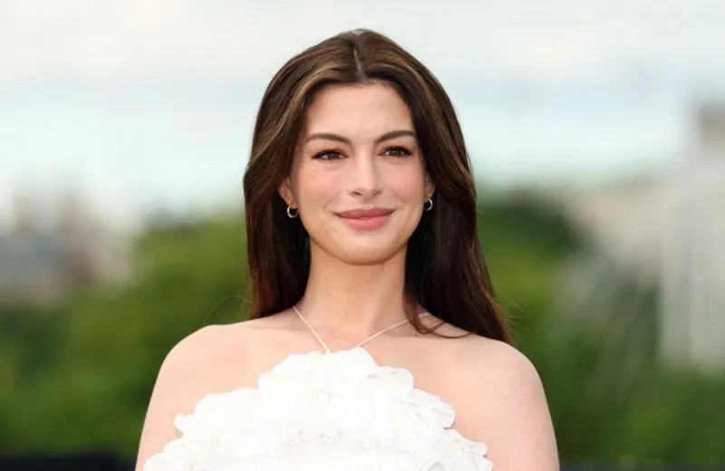 Anne Hathaway 'shocked' to get pregnant