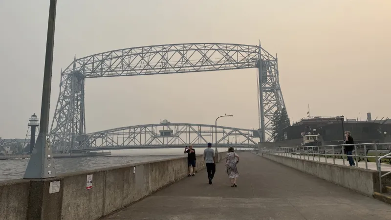 Duluth tourists stay indoors to avoid poor air quality