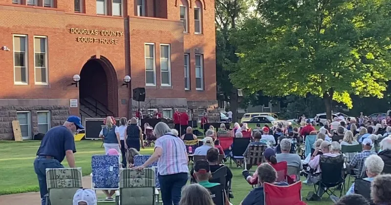White Sidewalls brought their party Thursday night to the DC Courthouse lawn