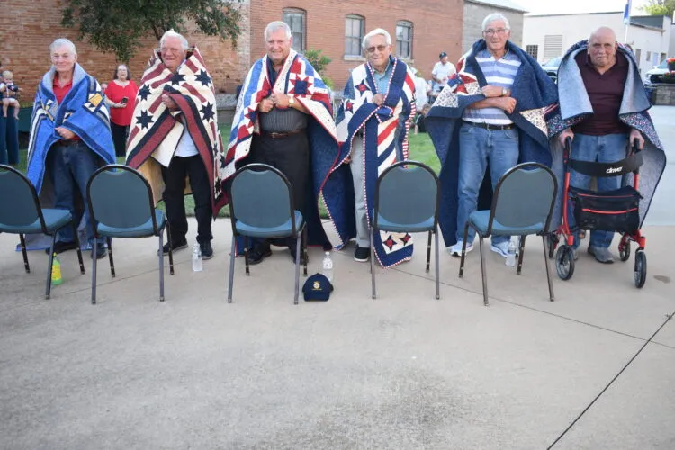 Veterans receive Quilts of Valor