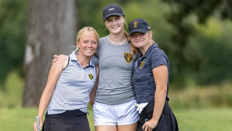 Women's golf records top-25 GPA in country again