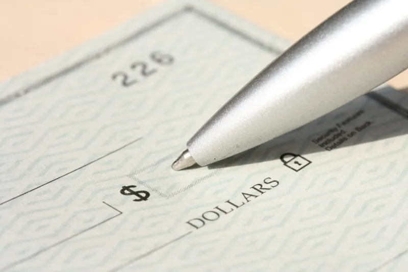 46 Minnesota Restaurant Workers Just Got Back Wages They Were Owed