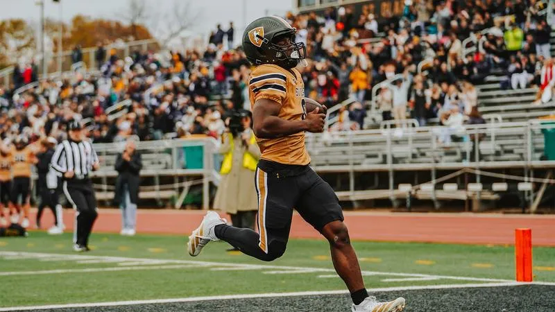 Football's Sauvy nominated for NFF's Campbell Trophy
