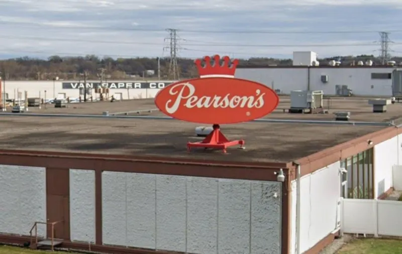 Pearson's Candy Company Factory Closing in St. Paul
