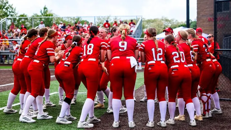 Softball Places 18 on Easton/NFCA Scholar-Athlete List