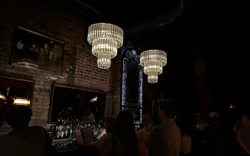 First Bite: Lonely's Bar