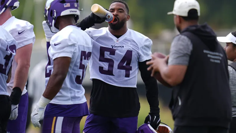 Vikings place veteran Jamal Adams on injured reserve