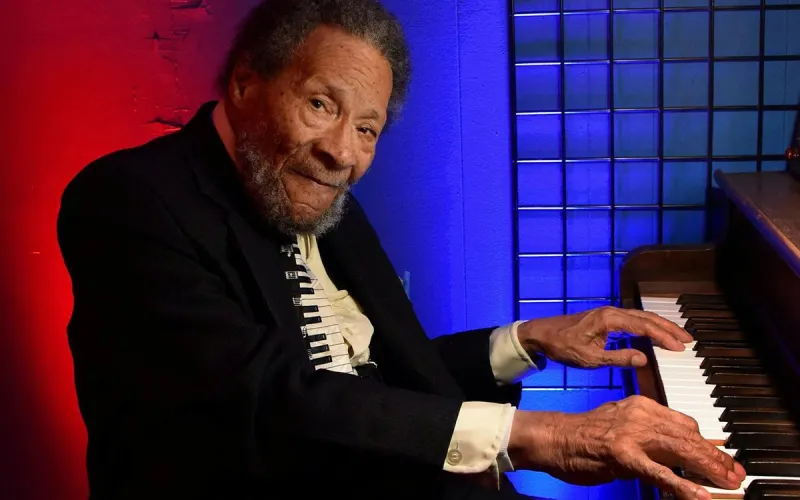 Music Legend Cornbread Harris Recording Live Album at Crooners