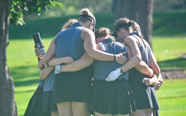 Women's golf finishes sixth at UNW Invite