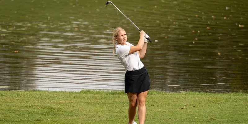 Women's Golf Competes at UNW Invite