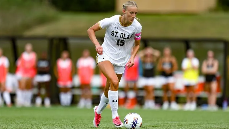 Women's soccer blanks UW-Superior behind Johnson's two goals