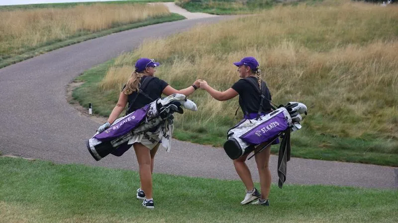 Ahrens, Cantwell lead after round one of St. Kate's Fall Opener
