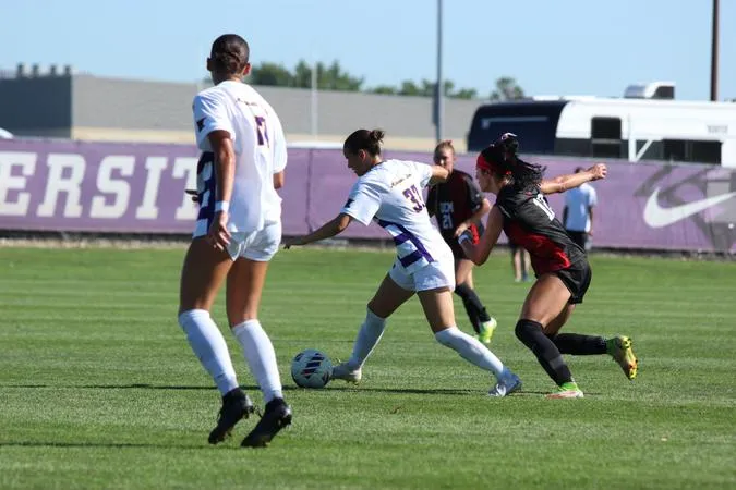 Stanley's late goal helps No. 16 Mavericks prevail 1-0 in two day clash against No. 10Jennies