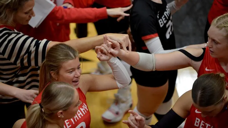 Volleyball Drops Two to Close Concordia Chicago Quad