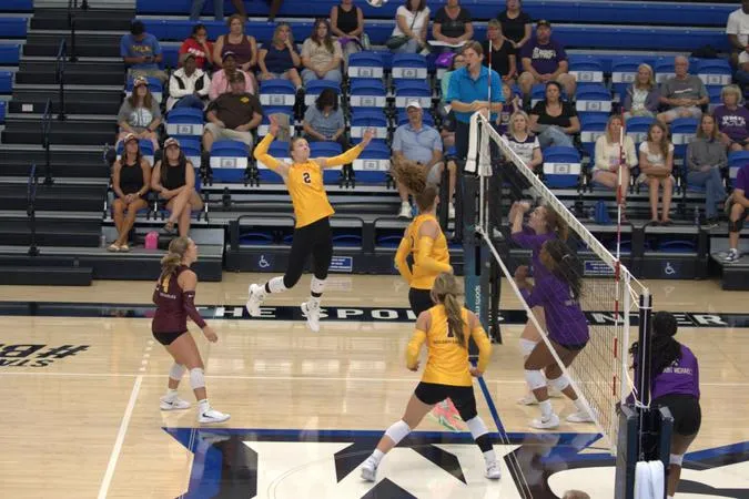 Madison Carsten Leads Charge in Dominant Sweep of Saint Michael's College; Carsten and Malek Named to Cougar Classic All-Tournament Team