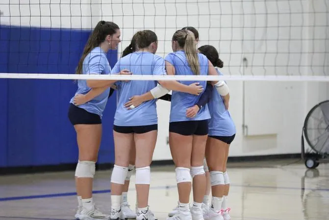 Volleyball Splits Day Two at Sugar Loaf Classic