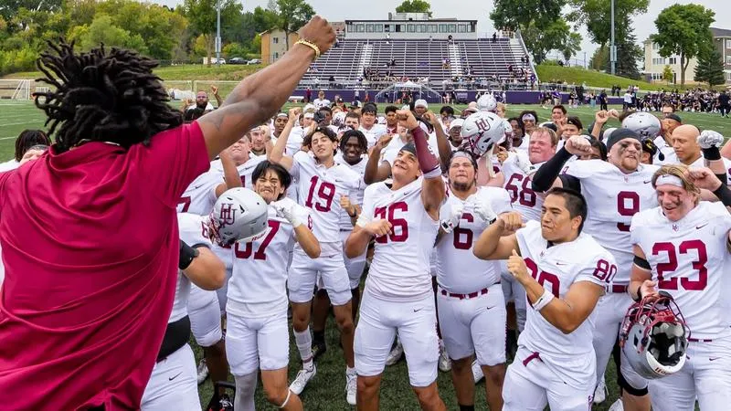Pipers Open Season with 31-21 Victory Over Crown