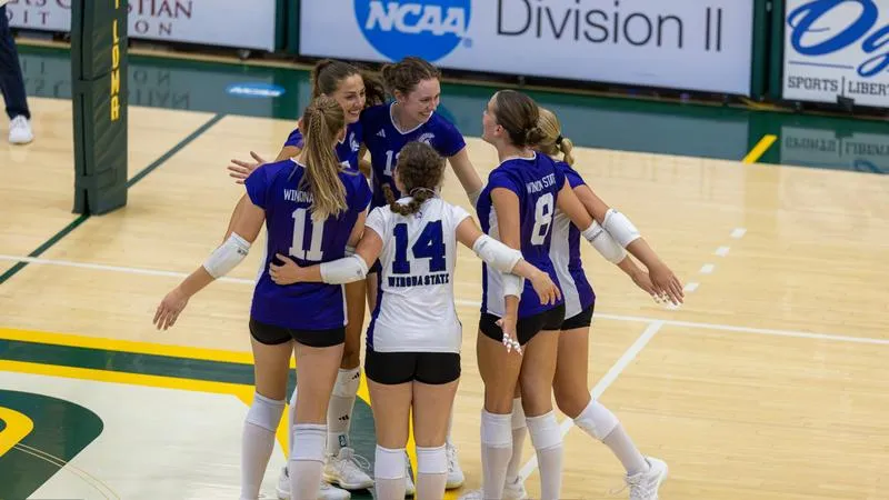 Winona State volleyball wraps up play at Seaside Invitational in San Diego